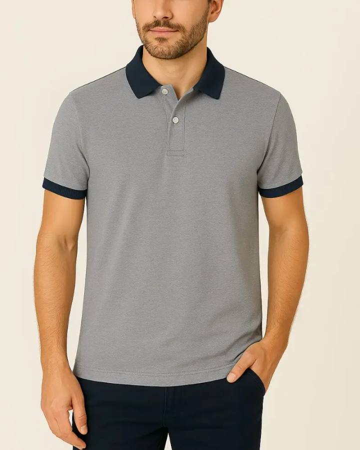 Camisa Polo Listrada em Malha Piquet