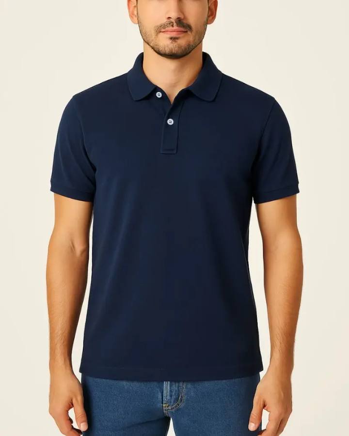 Camisa Polo Masculina Básica em Piquet