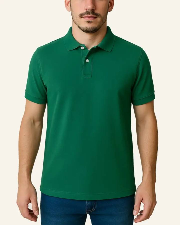 Camisa Polo Masculina Básica em Piquet